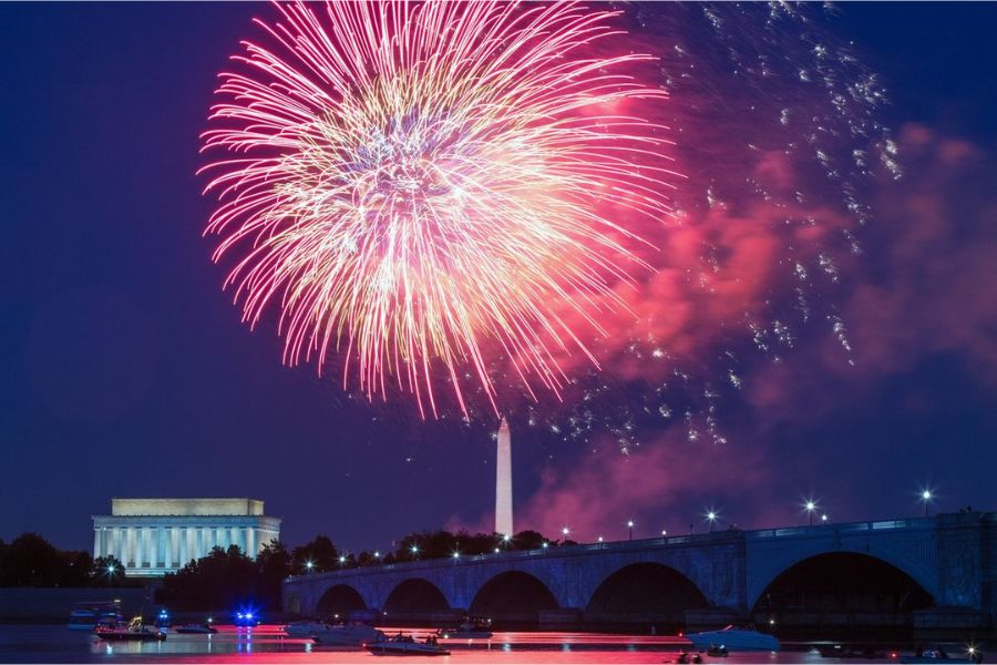 Boat cruise of July 4th fireworks