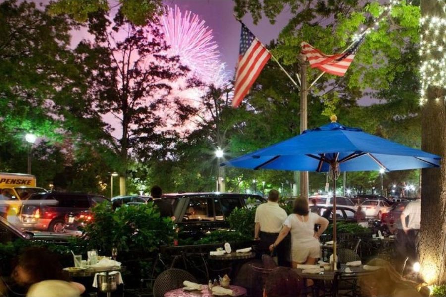 Cafe Du Parc during July 4th